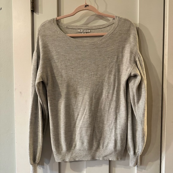 Soft waffle light gray sweater - Picture 1 of 5